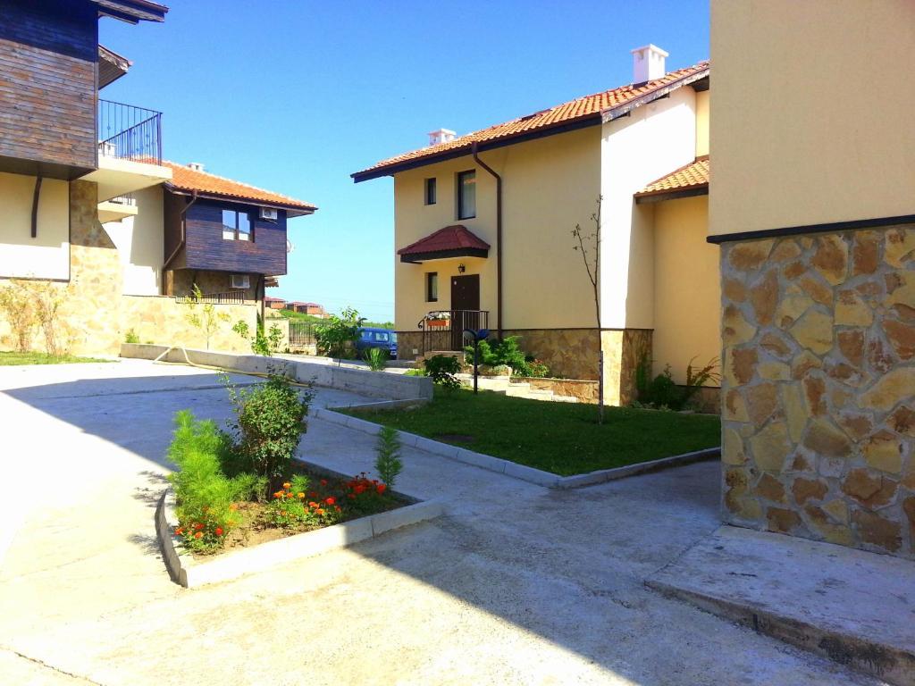 Menada Sunny Hill Villa Kosharitsa エクステリア 写真